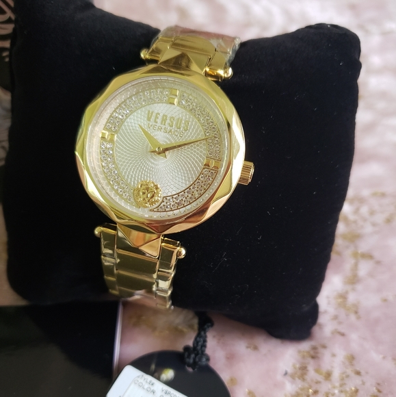 VERSUS VERSACE | Covent Garden Crystal Bracelet Watch - Picture 3 of 16